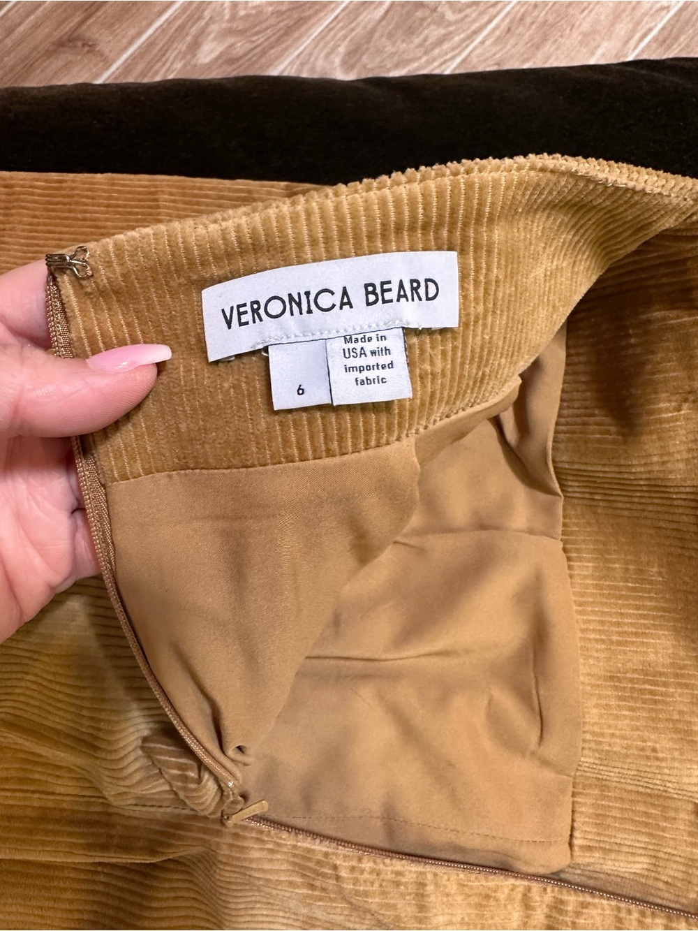 Veronica Beard Barrie Corduroy Midi Skirt in Khaki/Camel size 6 - Picture 5 of 8